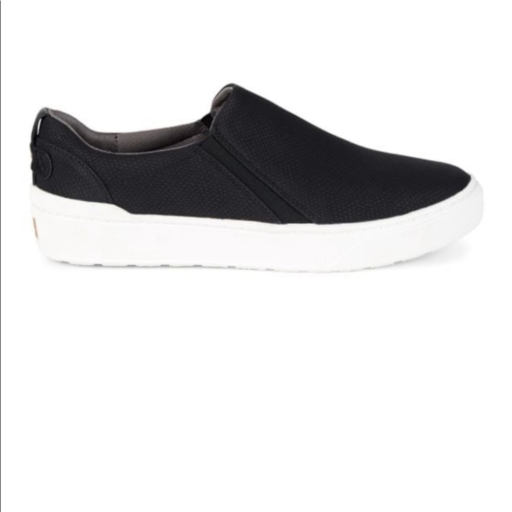 Dr. Scholl’s black slip on shoes